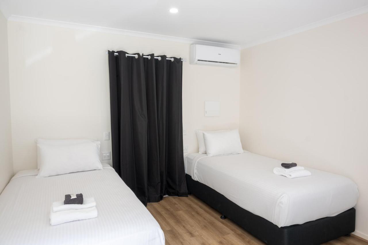 Petrie Mill Motel Экстерьер фото